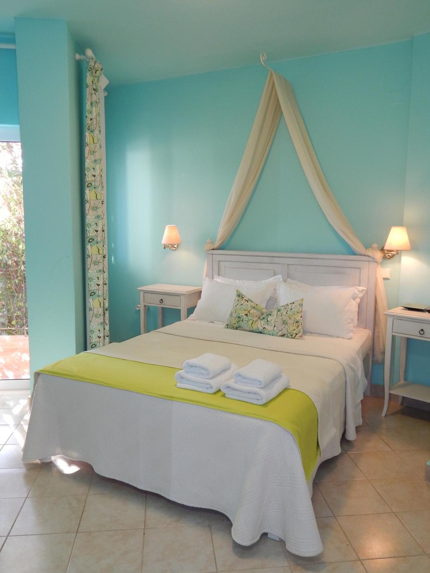 Palmina Mare Villa And Studios Paralia Vrachou Exterior photo