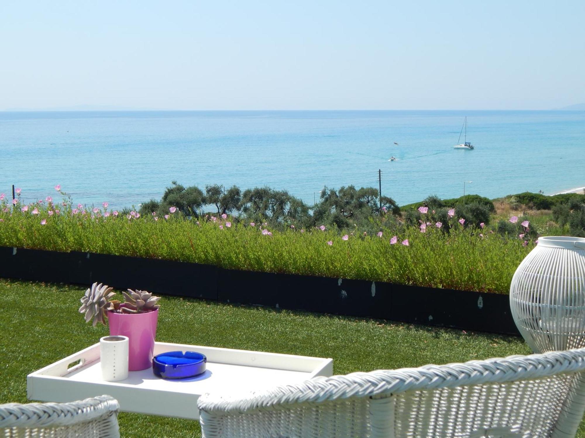 Palmina Mare Villa And Studios Paralia Vrachou Exterior photo